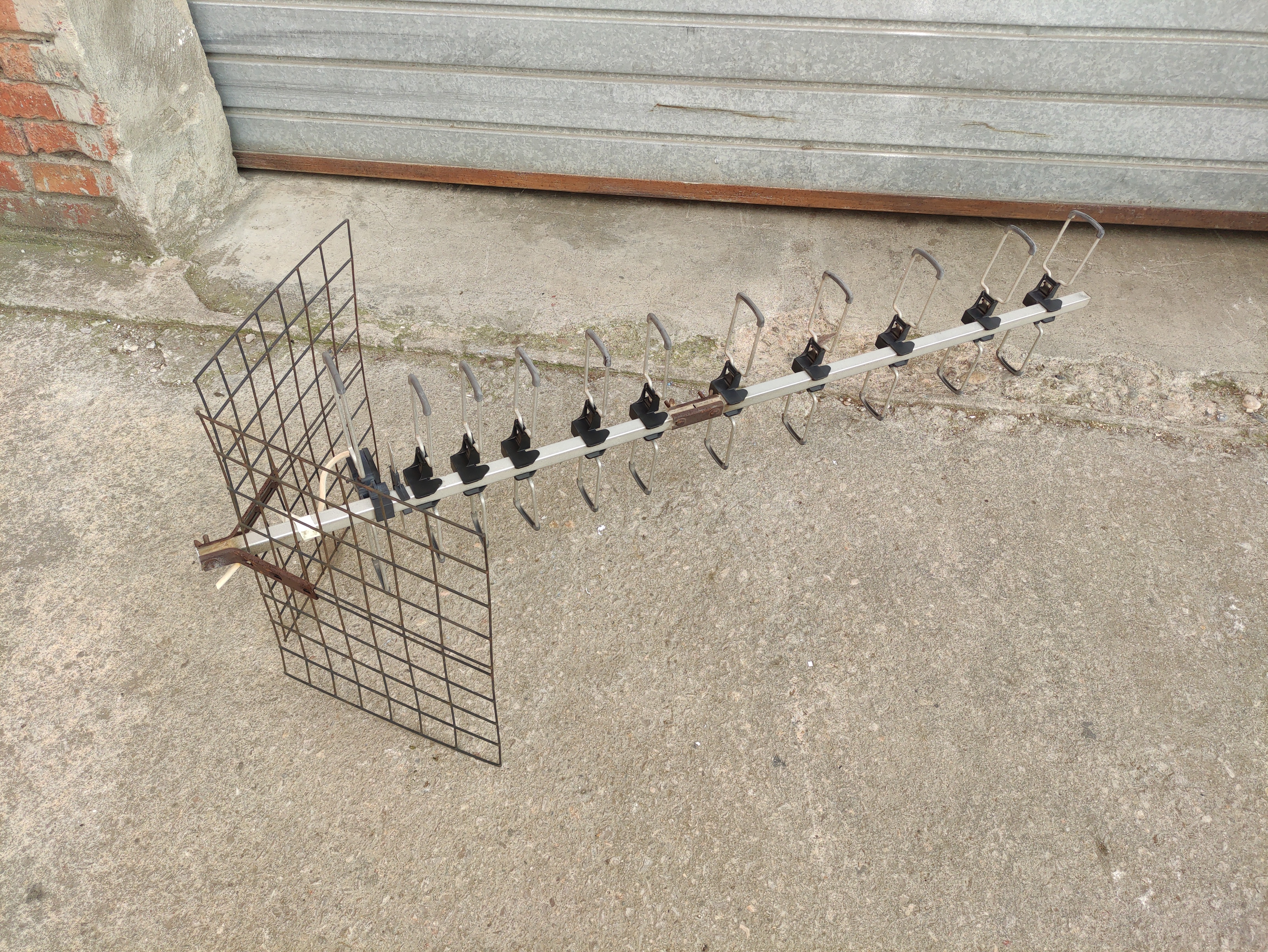 antena tv exterior metal 27-43x123x47.5 1u